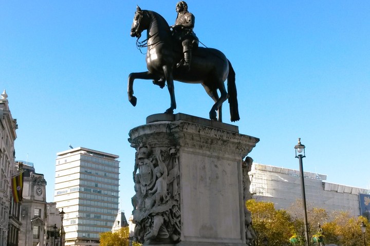 Royal Rascals and Scandalous Sovereigns - London Cab Tours